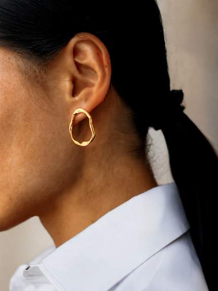 Сережки без вставок Cплав з покриттям 18k золотом 258314-18K